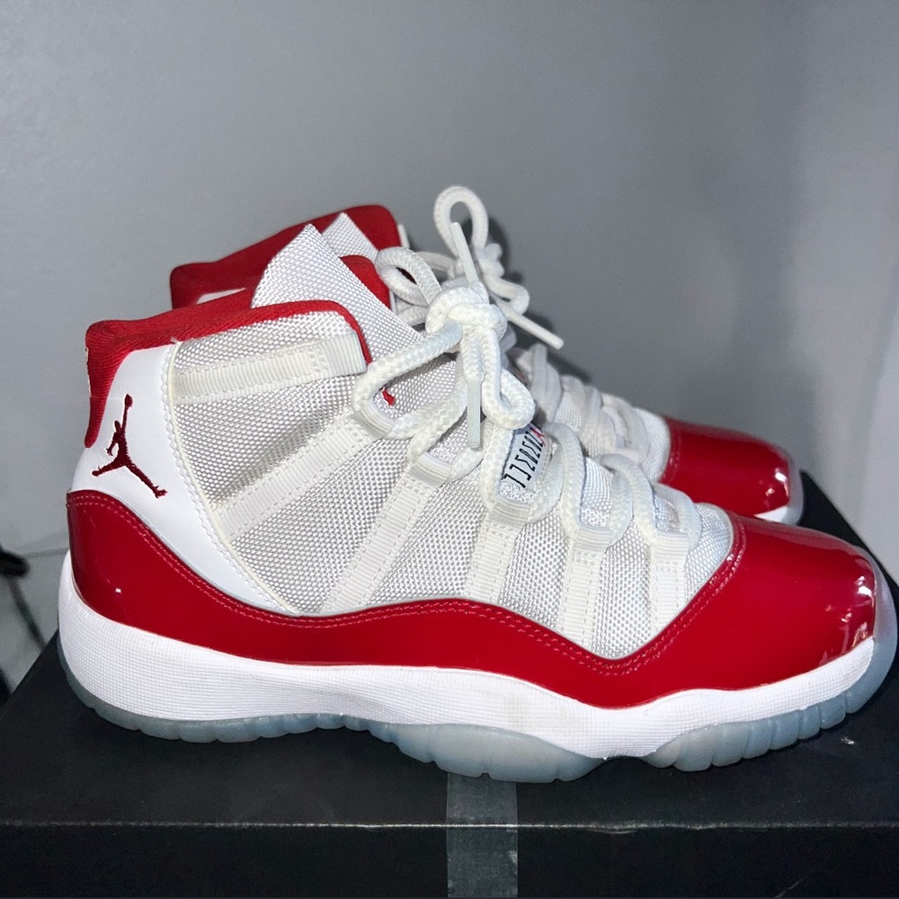 Air Jordan 11 Retro Cherry